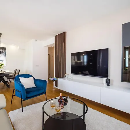 Apartment Luxury Nouvel *